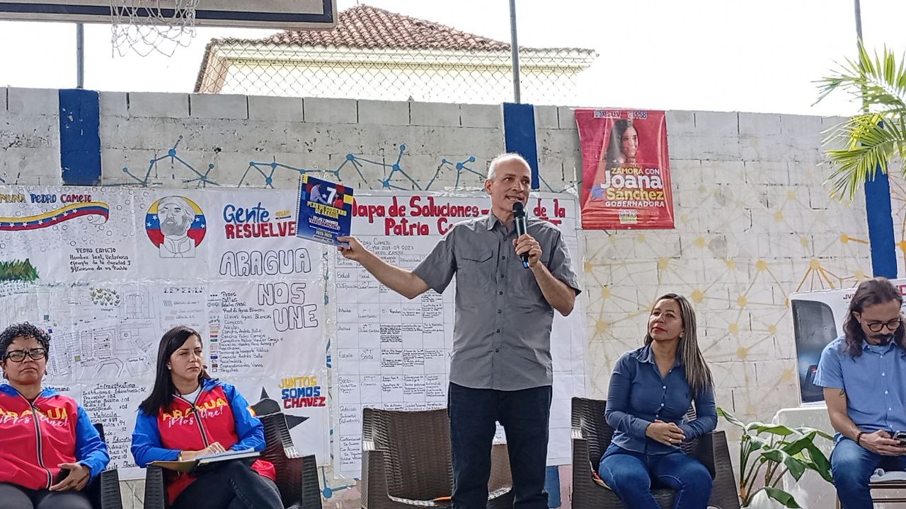 Vicepresidente Menéndez: "Hoy es el nacimiento del Sistema de Gobierno Popular y Comunal"