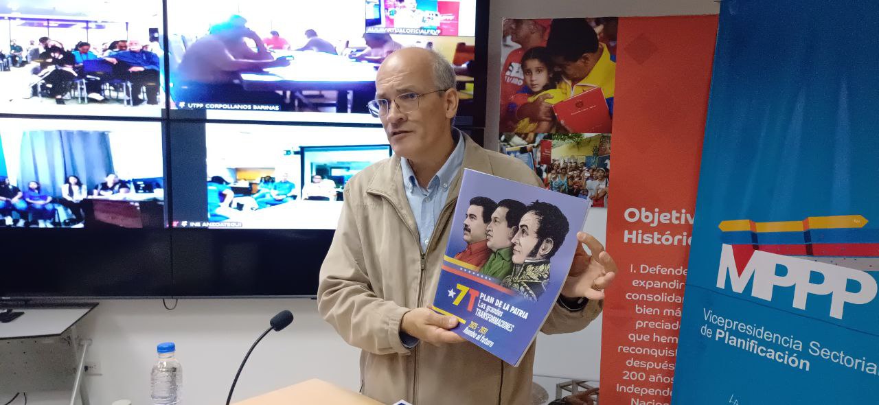 Venezuela avanza hacia un Estado fundamentado en las Comunas