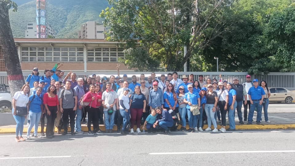 Pueblo venezolano marcha en respaldo al presidente Nicolás Maduro