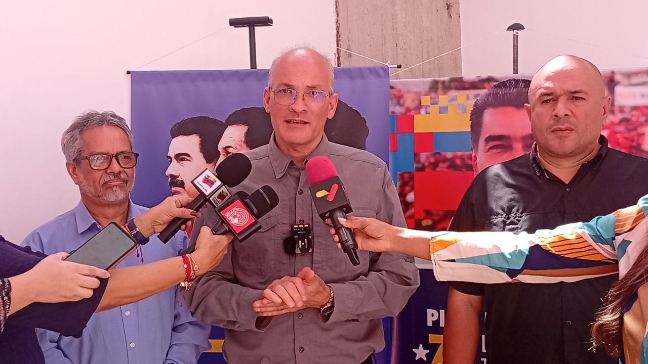 Vicepresidente Menéndez: Instituto Geográfico y Poder Popular avanzan en la definición de polígonos Comunales