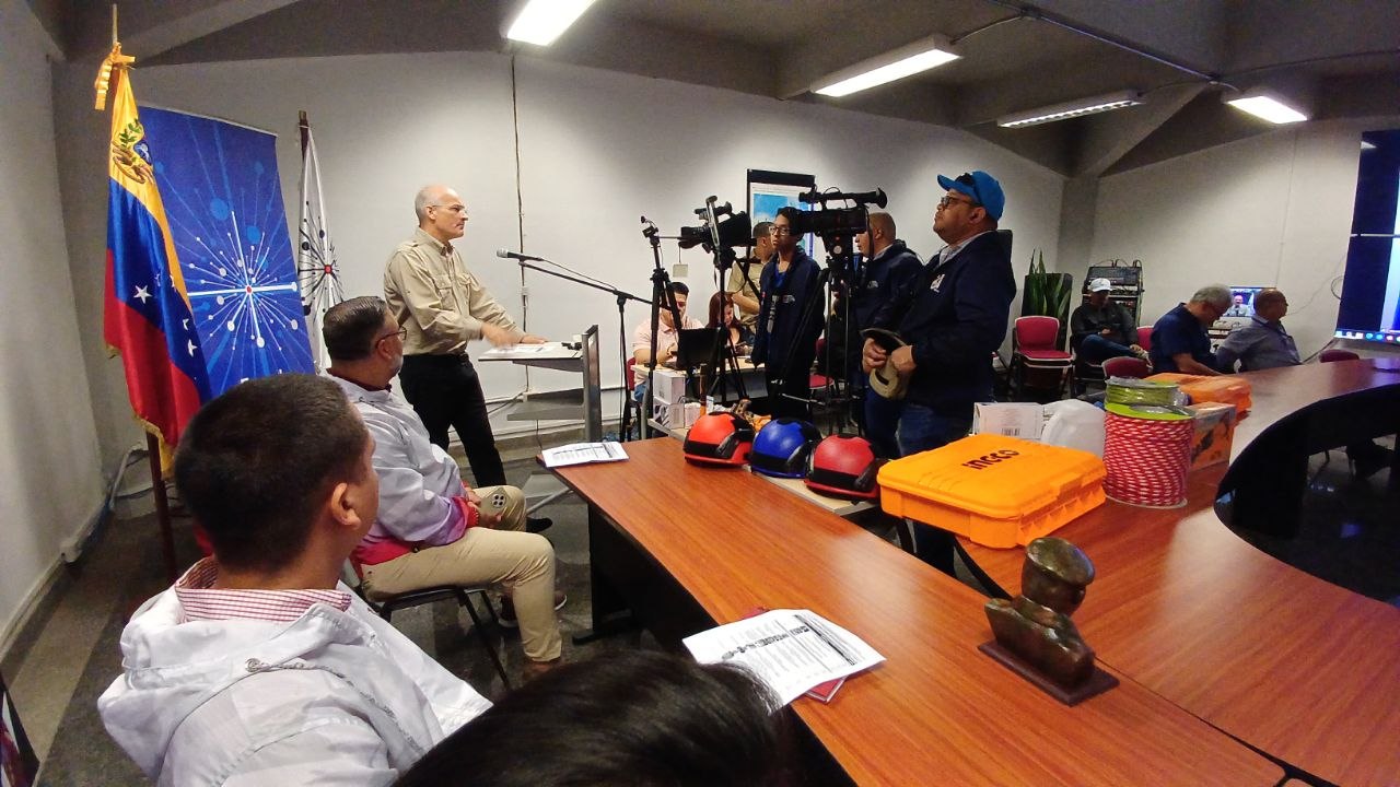 Vicepresidente Menéndez: Gobierno Bolivariano comprometido con la construcción de la democracia directa junto al Poder Popular