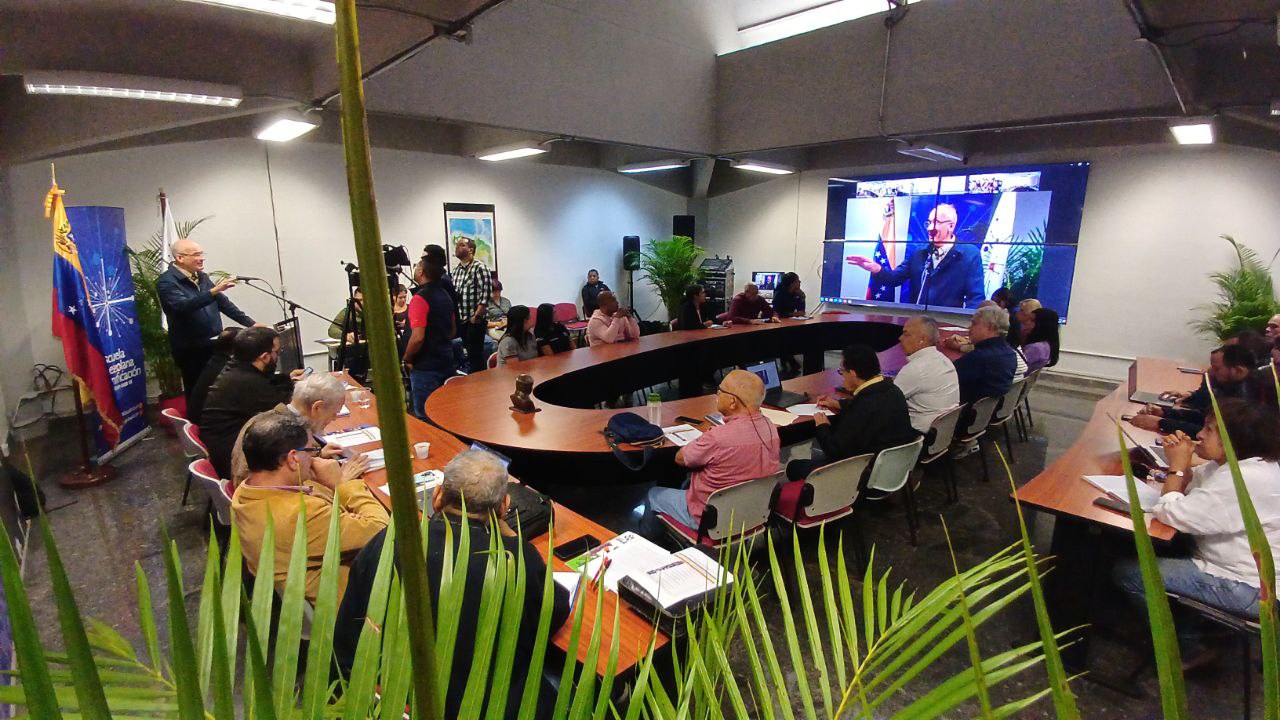 Menéndez: La unidad es la garantía del pueblo de Venezuela para navegar esta coyuntura histórica