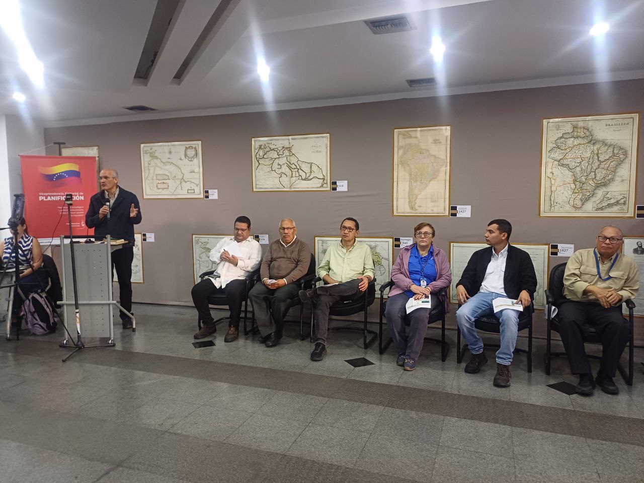 Vicepresidente Menéndez: "En Venezuela nace y se fortalece un nuevo Estado para el ejercicio del Poder Popular"