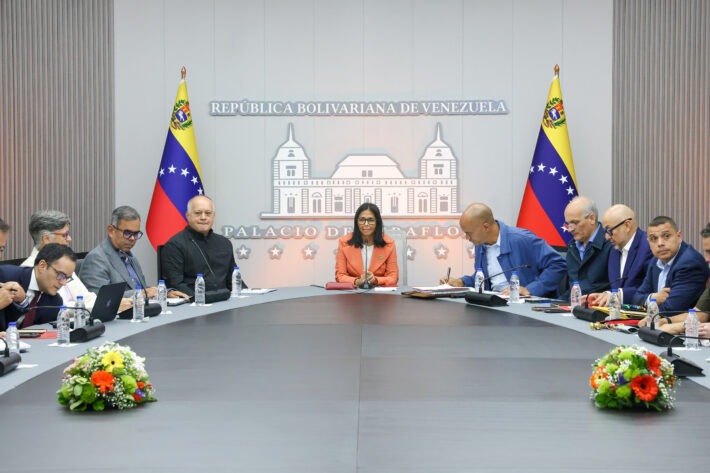 Presidenta (E) designa comisiones para reestructuración y reingeniería del gobierno venezolano 