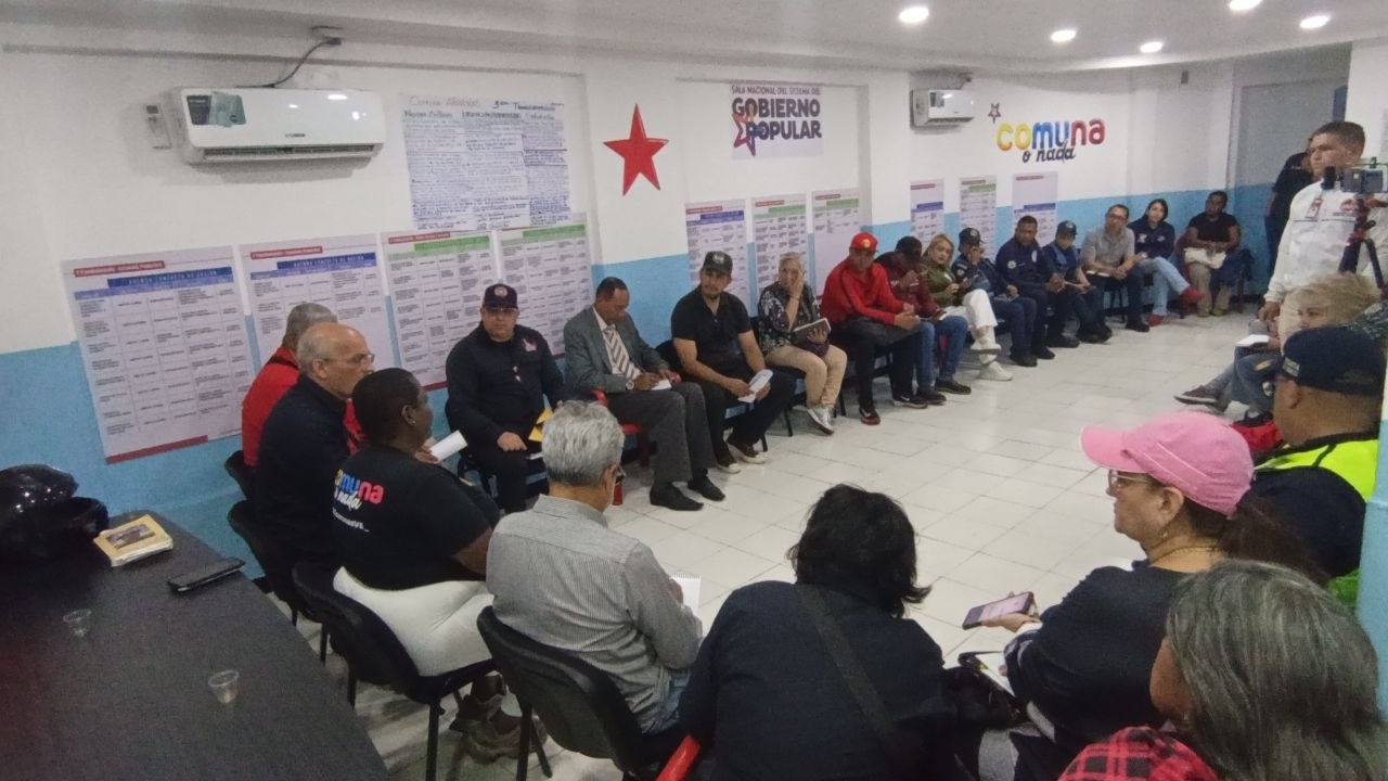 Poder Popular de la Comuna Aponwao actualizan su ACA rumbo a la Consulta Popular Nacional del 12 de julio