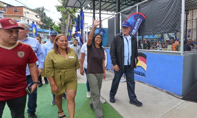 Presidenta encargada exhortó al pueblo venezolano a participar en la Consulta Popular Nacional del próximo 18 de octubre