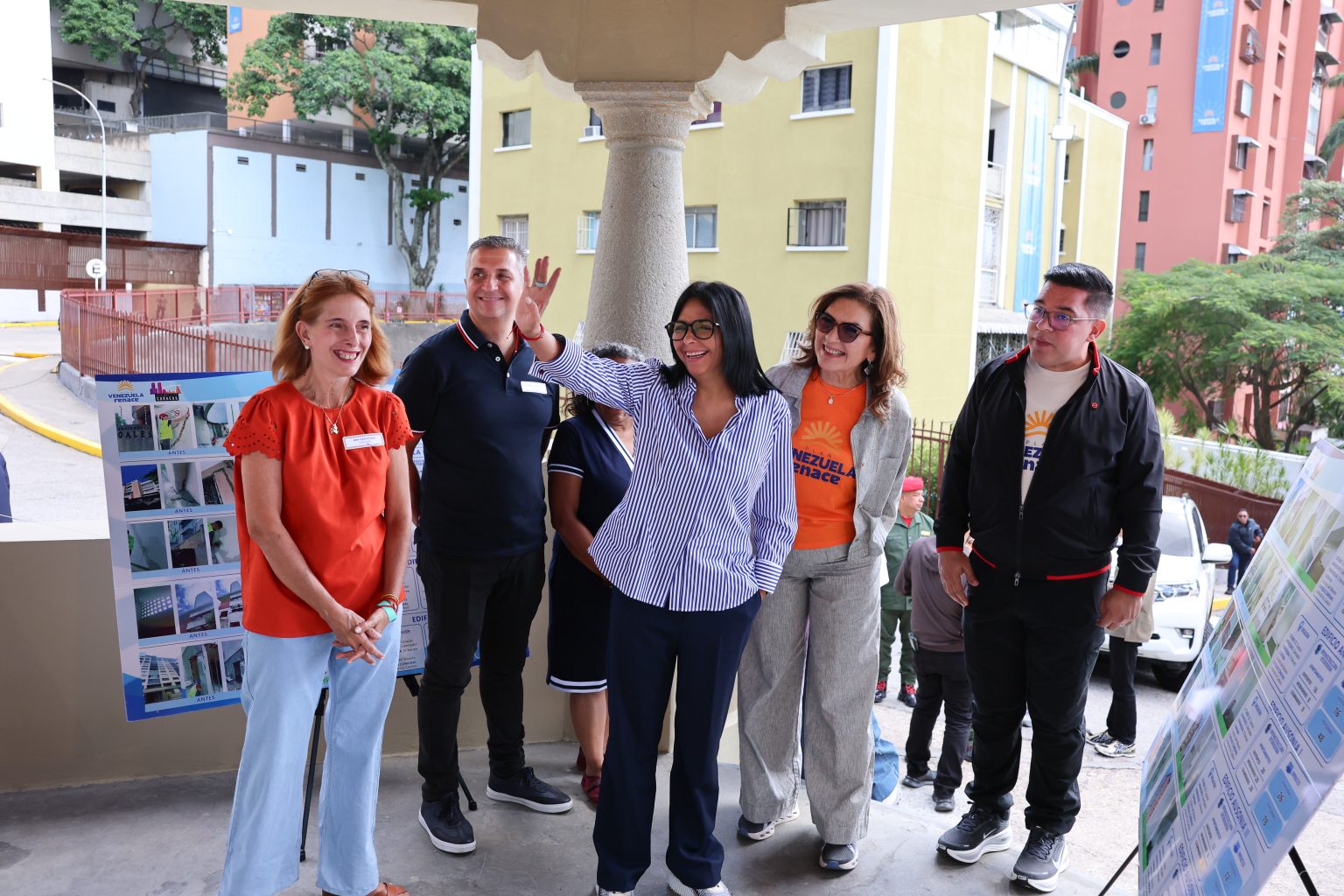 Presidenta Rodríguez entrega más de mil viviendas y espacios urbanos rehabilitados posterremoto