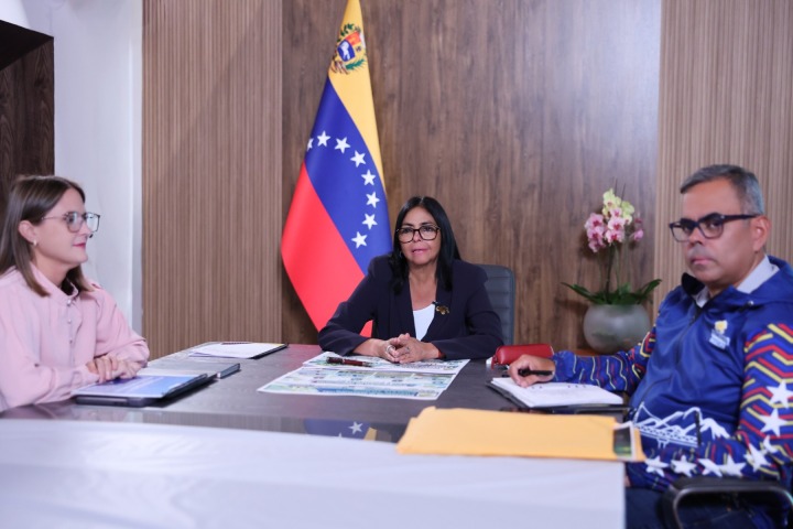 Plan Venezuela Renace favorece 8 mil 862 personas a 100 días del doble sismo