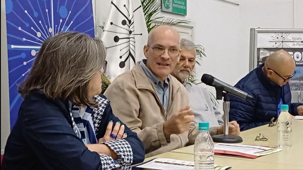 Vicepresidente Menéndez: “Actualización del plan sectorial de vivienda es un desafío para impulsar el nuevo sistema de ciudades en Venezuela”